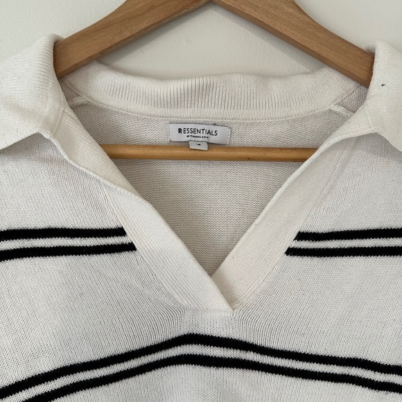 Reitmans | Women’s Size Large White and Black Stripe Sweater With Collar - Picture 2 of 5